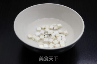 茯苓茅根瘦肉汤的做法步骤：2
