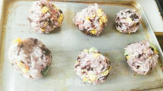 笑嘻嘻小李的饭饭饭团呢的做法步骤：4
