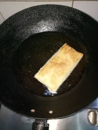 油炸烧饼的做法步骤：2