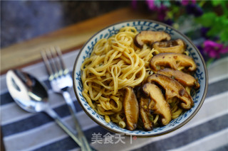 香菇酱汁拌面的做法步骤：8