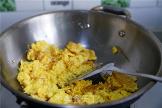 菜脯虾皮蛋炒饭的做法步骤：2