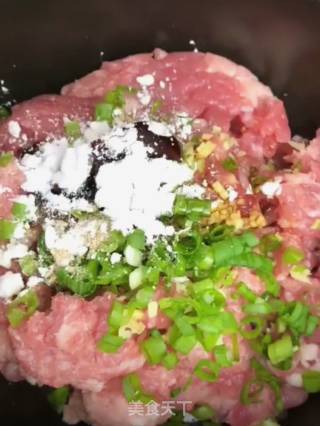 尖椒酿肉的做法步骤：3