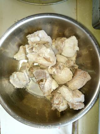 芸豆土豆炖排骨的做法步骤：1