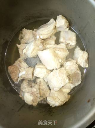 芸豆土豆炖排骨的做法步骤：2