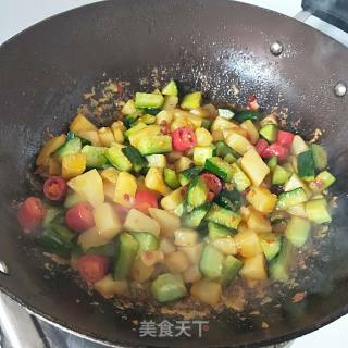 酱香黄瓜土豆丁的做法步骤：9