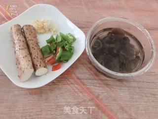 山药炒黑木耳的做法步骤：1