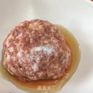 鹌鹑肉丸的做法步骤：1