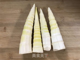 油焖笋的做法步骤：1