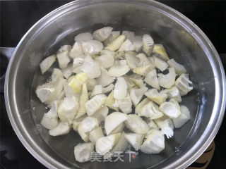 油焖笋的做法步骤：3