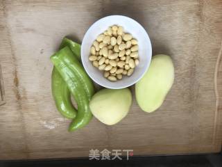 素炒三丁的做法步骤：1