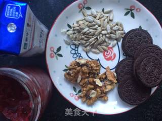 酸奶盆栽????的做法步骤：1