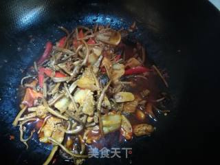五花肉烧茶树菇的做法步骤：12
