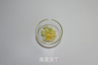 娃娃菜烧油面筋的做法步骤：3