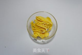 菠菜虾皮蛋皮汤的做法步骤：5