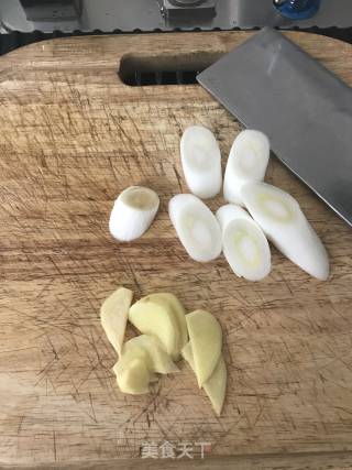 红烧排骨的做法步骤：4