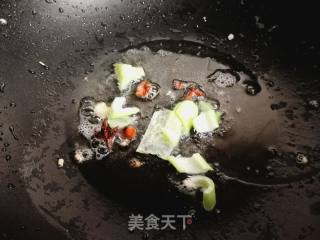 青椒炒鸡蛋的做法步骤：8