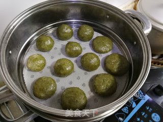 蛋黄肉松青团的做法步骤：12