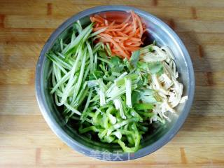 三丝拌豆皮的做法步骤：5