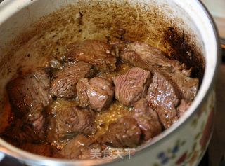 咖喱牛肉饭【和牛肉咖喱面】详细做法的做法步骤：9
