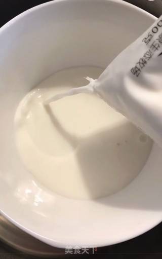 果冻布丁的做法步骤：1