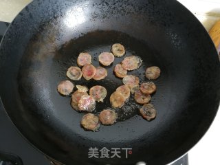 香肠木耳炒花菜的做法步骤：5