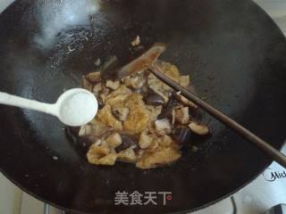 香菇油面筋的做法步骤：11