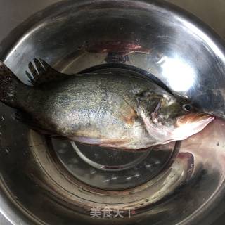 清蒸鳜鱼的做法步骤：1