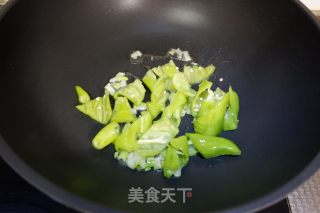 尖椒炒荷包蛋的做法步骤：7