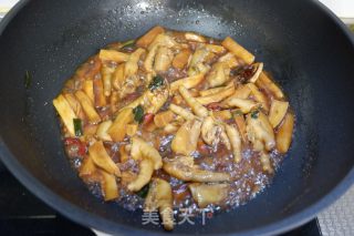 鲍菇焖鸡爪的做法步骤：11