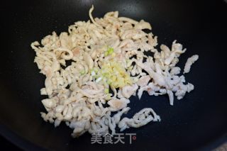 芫爆鸡丝的做法步骤：8