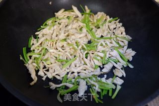 芫爆鸡丝的做法步骤：10