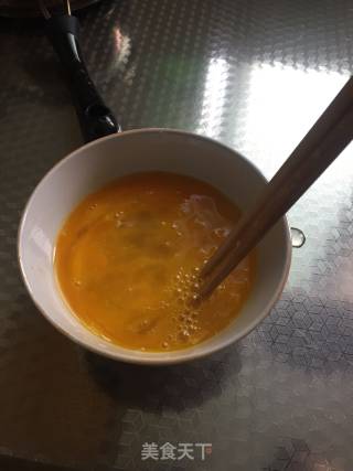 鸡蛋裹馒头的做法步骤：1