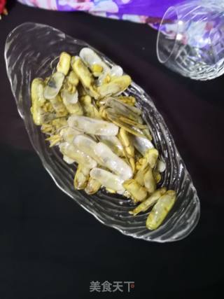 爆炒蛏子的做法步骤：1