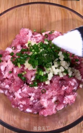 肉蛋卷的做法步骤：1