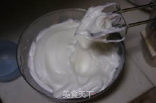 全家都爱吃的奶油瑞士卷的做法步骤：1