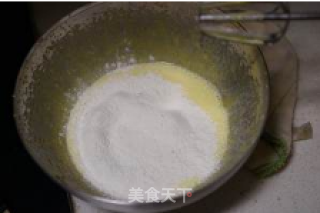 全家都爱吃的奶油瑞士卷的做法步骤：5