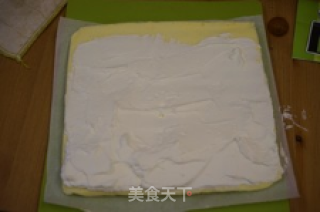 全家都爱吃的奶油瑞士卷的做法步骤：11