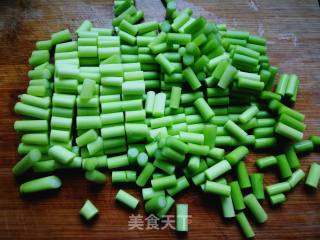 花椒蒜苔的做法步骤：2