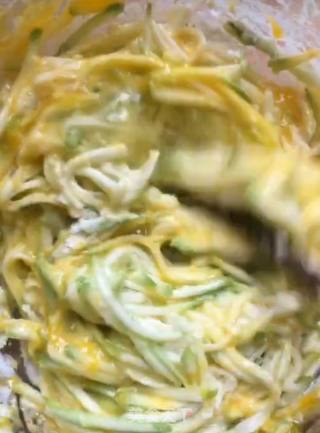角瓜鸡蛋饼的做法步骤：4