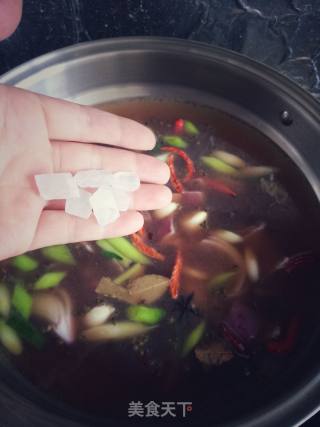 辣卤鸭头的做法步骤：12