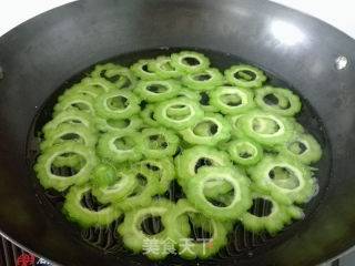 苦瓜回锅肉的做法步骤：3