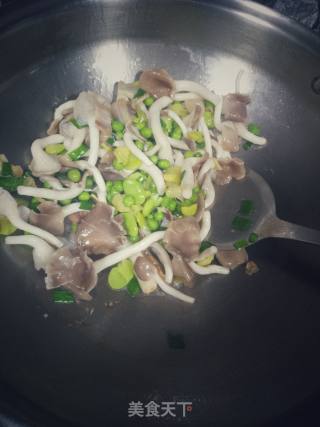 豆菇杂烩的做法步骤：4