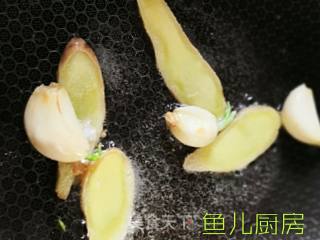 粉条烩鱼腩──“鱼儿厨房”私房菜的做法步骤：8