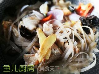 粉条烩鱼腩──“鱼儿厨房”私房菜的做法步骤：13