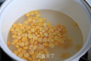 黄金吐司香肠沙拉的做法步骤：9