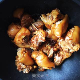 烧猪蹄的做法步骤：4