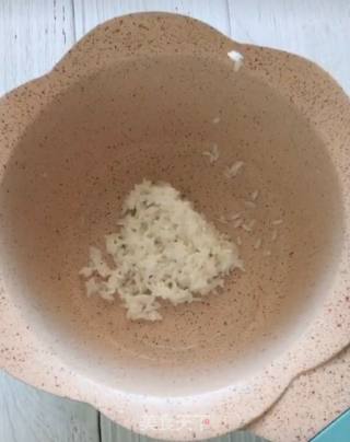 瑶柱南瓜粥的做法步骤：1