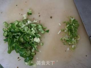 家常酸豆角炒肉末的做法步骤：3