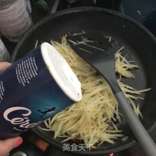 酸辣土豆丝的做法步骤：8