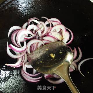 洋葱青椒炒鸡蛋的做法步骤：5